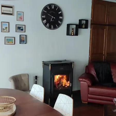 Vakantiehuis Maison De Au 91 *